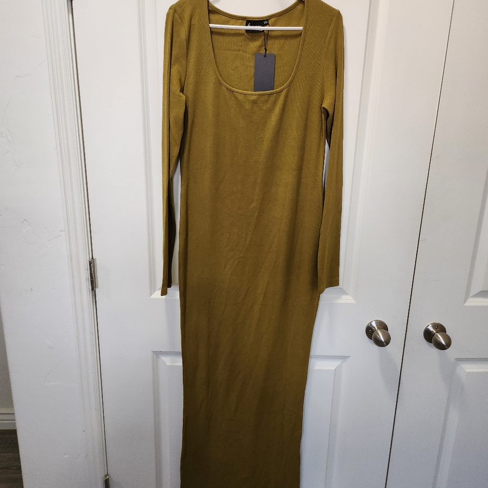 Fancy Homebody Signature Maxi Ribbed Dress - Picture 3 of 6